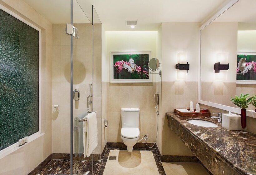 غرفة سوبيريور مطلّة علي النهر, Taj Corbett Resort And Spa Uttarakhand