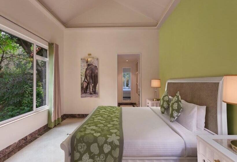 غرفة سوبيريور مطلّة علي النهر, Taj Corbett Resort And Spa Uttarakhand