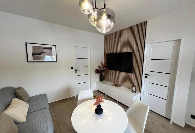 דירת חדר, Ubytování Cukrovar