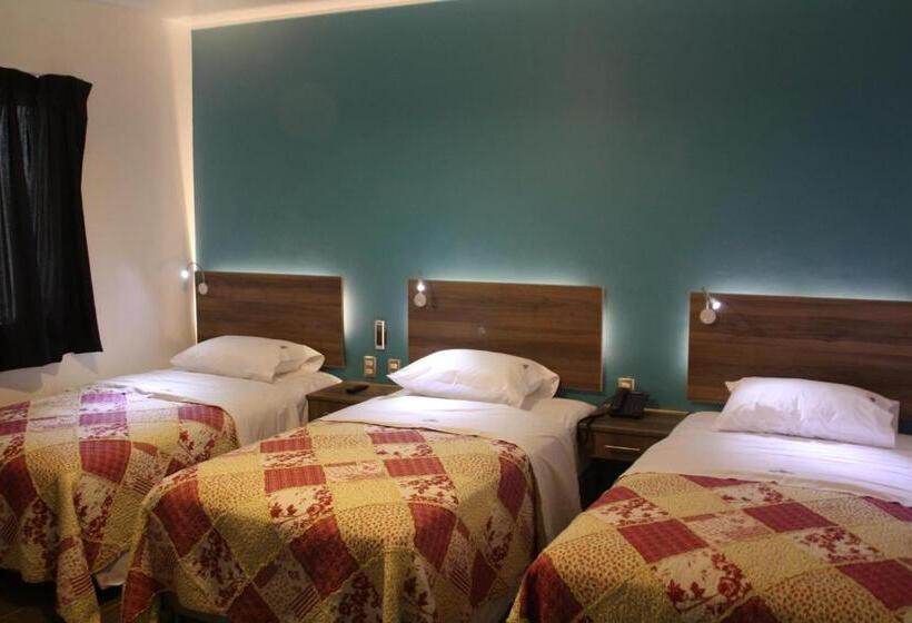 غرفة ديلوكس ثلاثية, Villa Jazmin