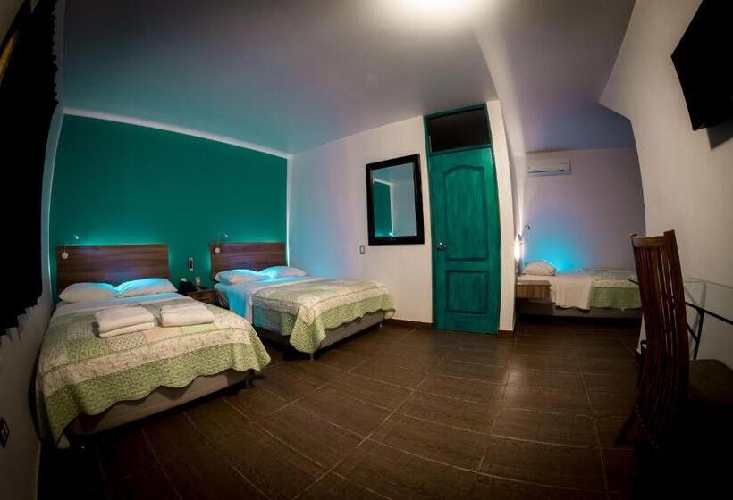 غرفة ديلوكس ثلاثية, Villa Jazmin