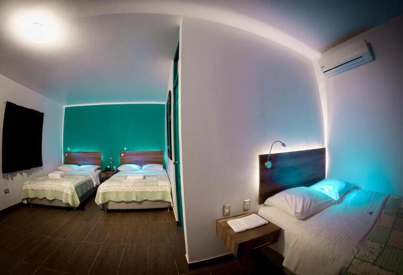 غرفة ديلوكس ثلاثية, Villa Jazmin