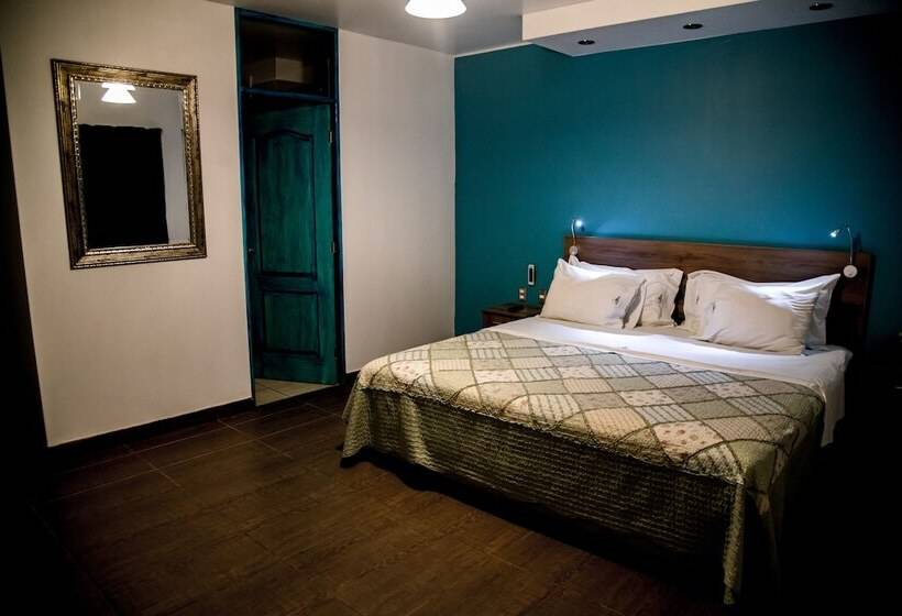 جناح جونيور, Villa Jazmin