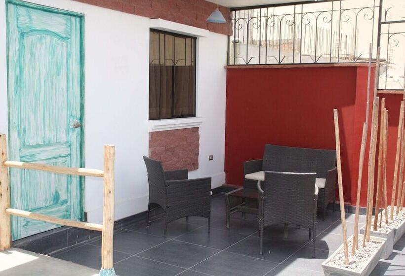 جناح جونيور, Villa Jazmin