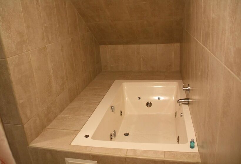 جناح جونيور, Villa Jazmin