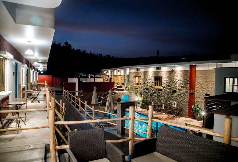غرفة ديلوكس ثلاثية, Villa Jazmin