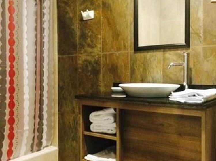 غرفة ديلوكس ثلاثية, Villa Jazmin