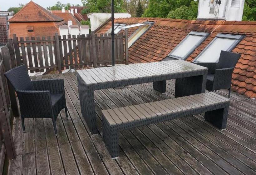 带1个卧室的带阳台的公寓, Vratislavsky Dum