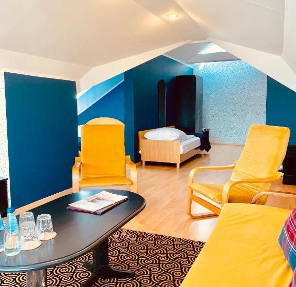 اتاق خانوادگی, Gołąbek łeba