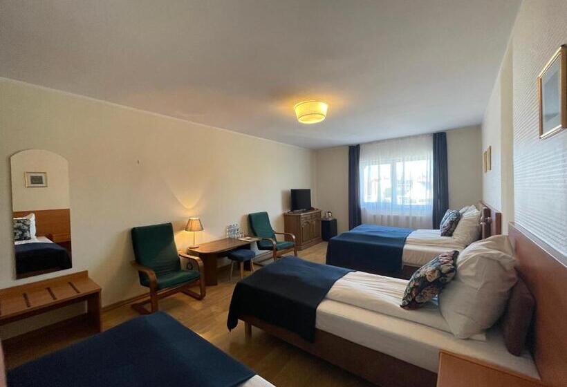 اتاق خانوادگی, Gołąbek łeba