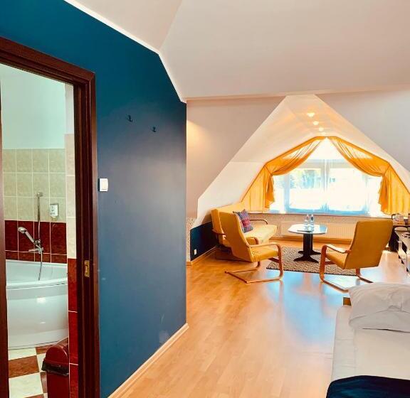 اتاق خانوادگی, Gołąbek łeba