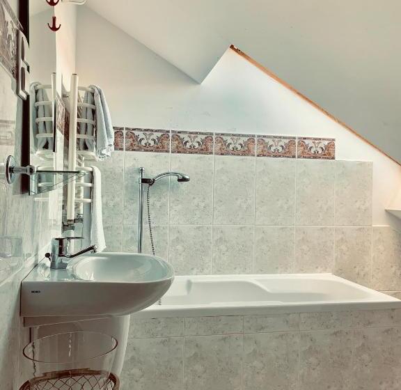 اتاق عادی, Gołąbek łeba