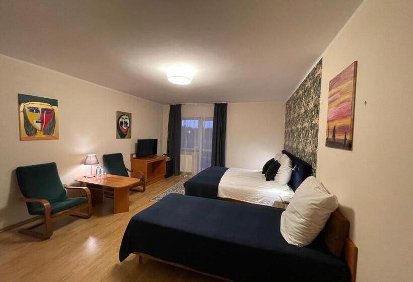 اتاق استاندارد با بالکن, Gołąbek łeba