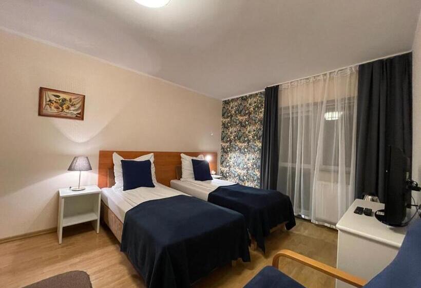 اتاق استاندارد با بالکن, Gołąbek łeba