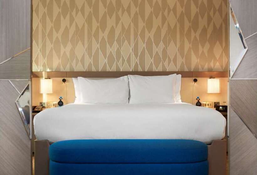 سوئیت با تخت بزرگ, Alrayyan Hotel Doha, Curio Collection By Hilton