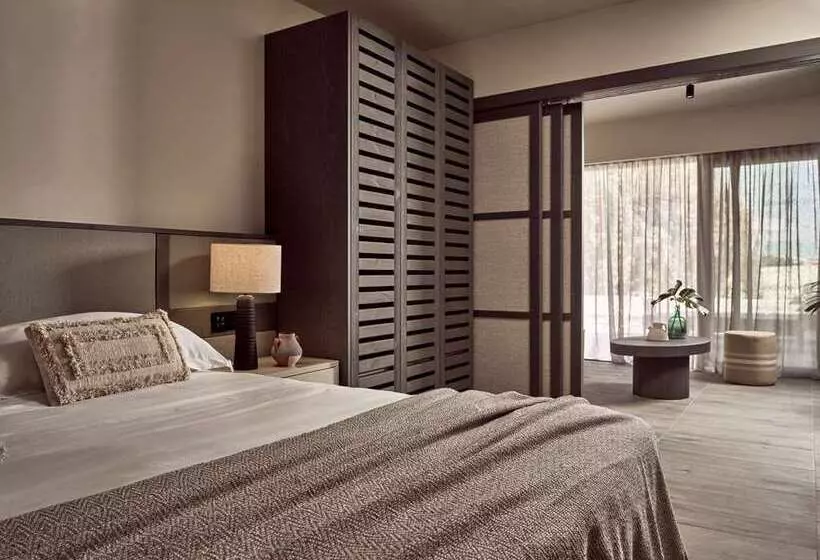 سوئیت با تخت بزرگ, Alrayyan Hotel Doha, Curio Collection By Hilton