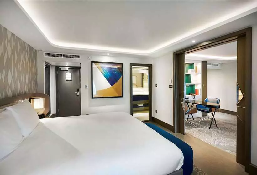 Suite King Bed