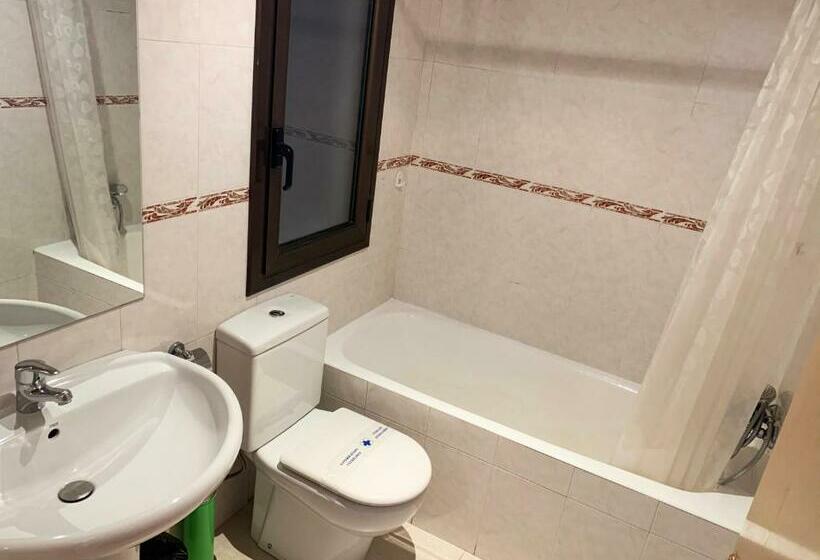 آپارتمان 2 خوابه, Apartamentos Pantebre 3000