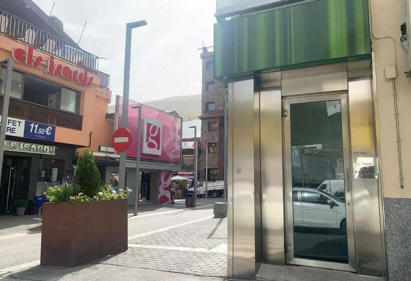 آپارتمان 2 خوابه, Apartamentos Pantebre 3000