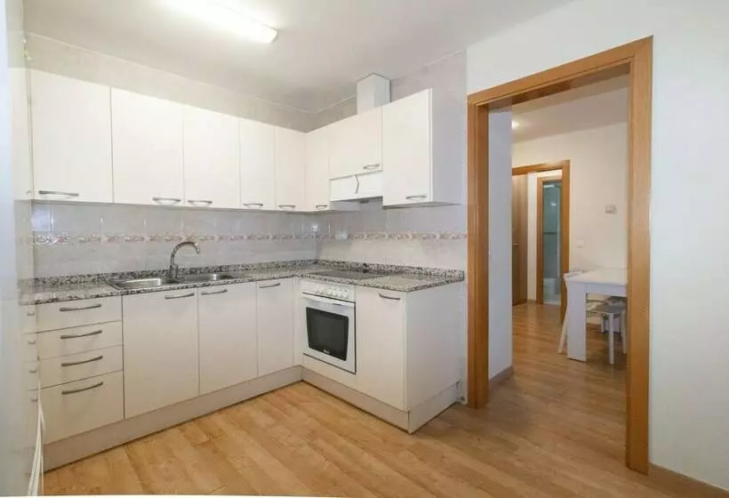 آپارتمان 2 خوابه, Apartamentos Pantebre 3000