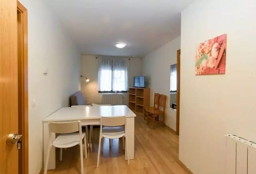 آپارتمان 2 خوابه, Apartamentos Pantebre 3000