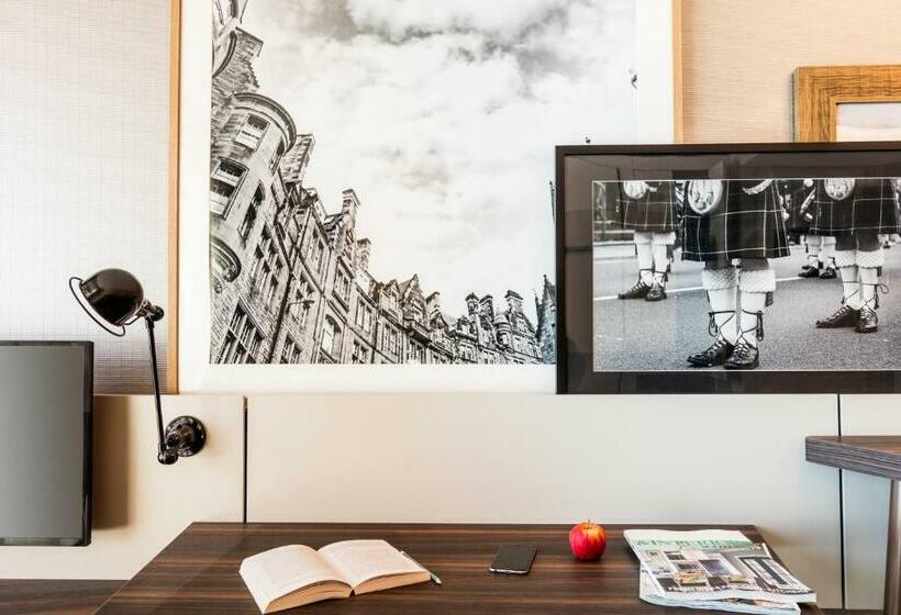 Студия Стандарт Двуспальная Кровать, Aparthotel Adagio Edinburgh Royal Mile