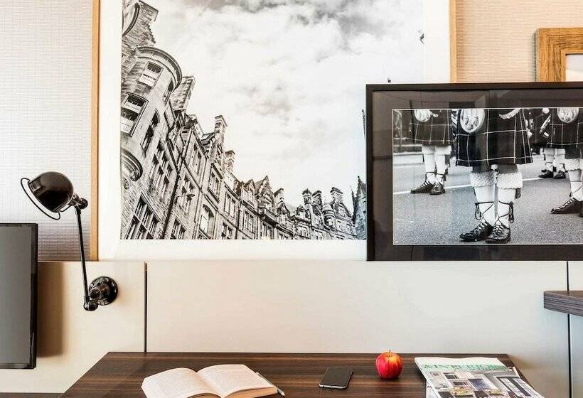 Студия Стандарт Двуспальная Кровать, Aparthotel Adagio Edinburgh Royal Mile