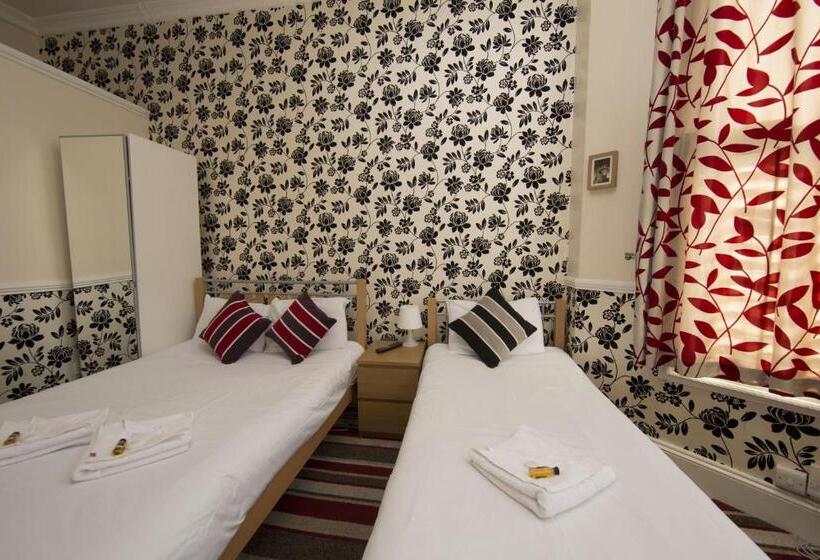 חדר סטנדרט לשלושה, Royal London Hotel By Saba