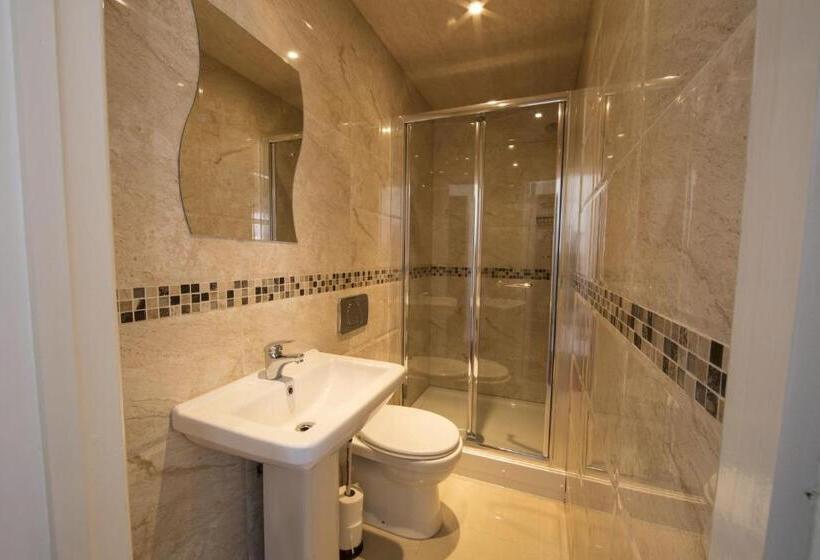חדר סטנדרט לשלושה, Royal London Hotel By Saba