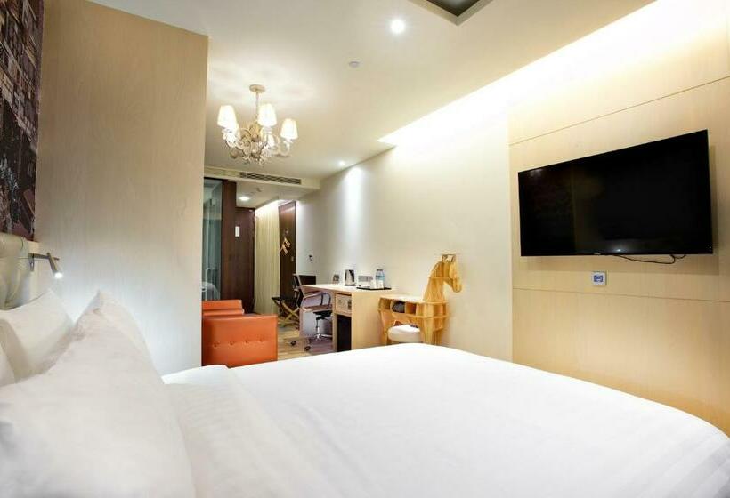اتاق استاندارد, Fx Hotel Tainan