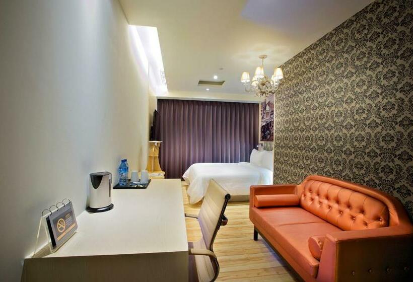 اتاق استاندارد, Fx Hotel Tainan