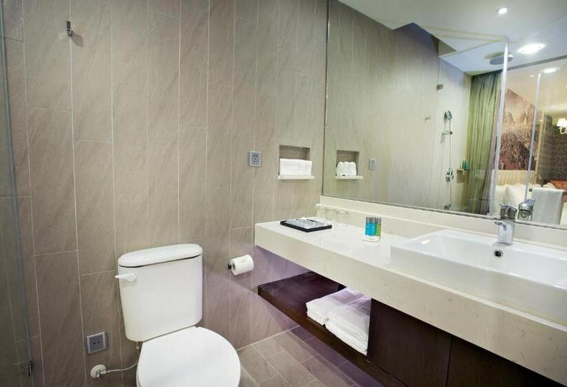 اتاق استاندارد سه نفره, Fx Hotel Tainan