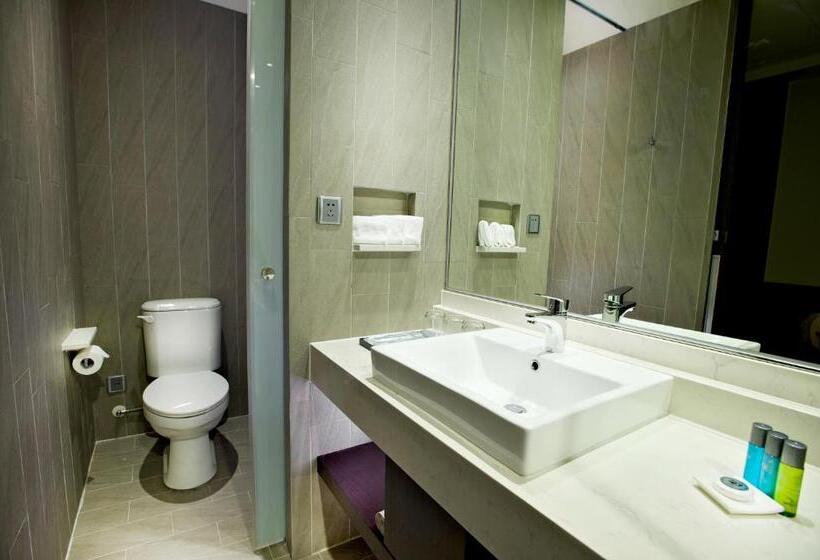 اتاق لوکس سه تخته, Fx Hotel Tainan