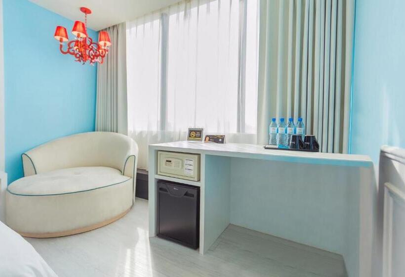 اتاق لوکس چهار تخته, Fx Hotel Tainan