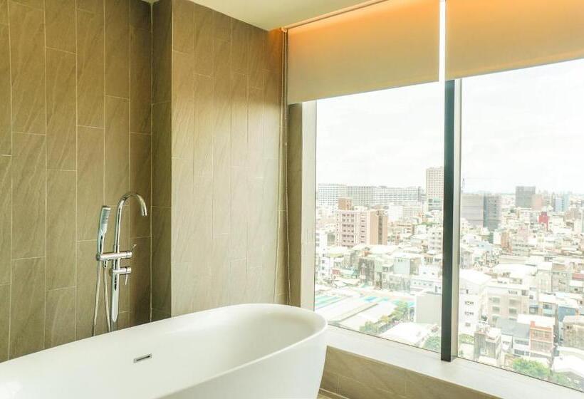 سوییت لوکس, Fx Hotel Tainan