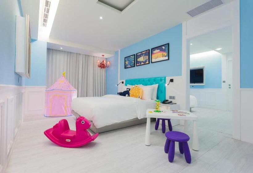 اتاق سوپریور چهار تخته, Fx Hotel Tainan