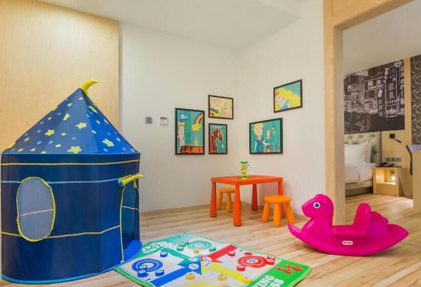 اتاق سوپریور چهار تخته, Fx Hotel Tainan