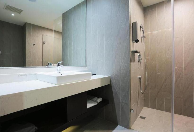 اتاق سوپریور چهار تخته, Fx Hotel Tainan