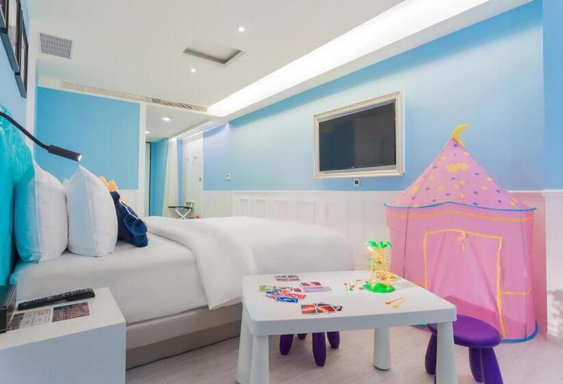 اتاق سوپریور چهار تخته, Fx Hotel Tainan