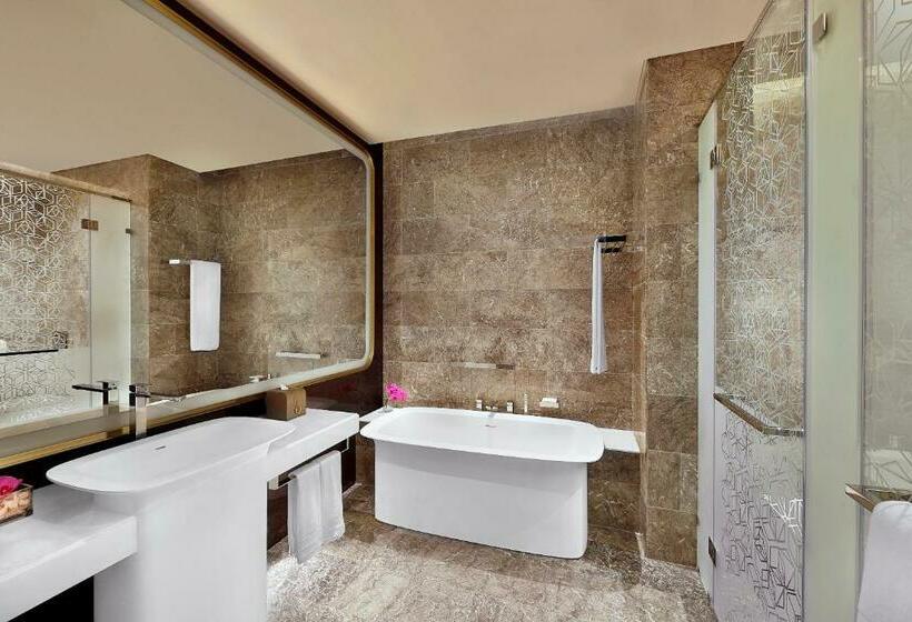 اتاق لوکس, Alrayyan Hotel Doha, Curio Collection By Hilton