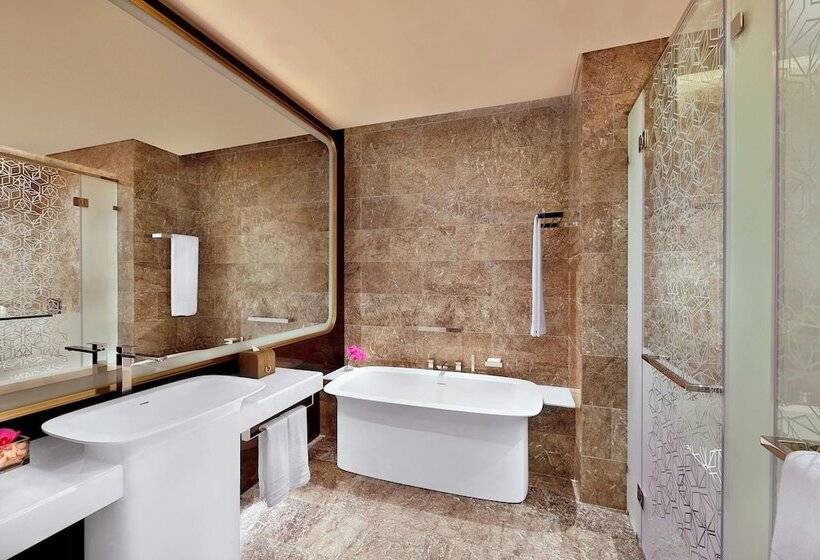 اتاق لوکس, Alrayyan Hotel Doha, Curio Collection By Hilton