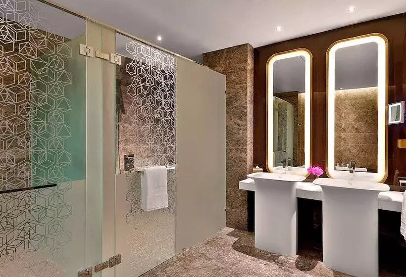 2 Bedroom Suite