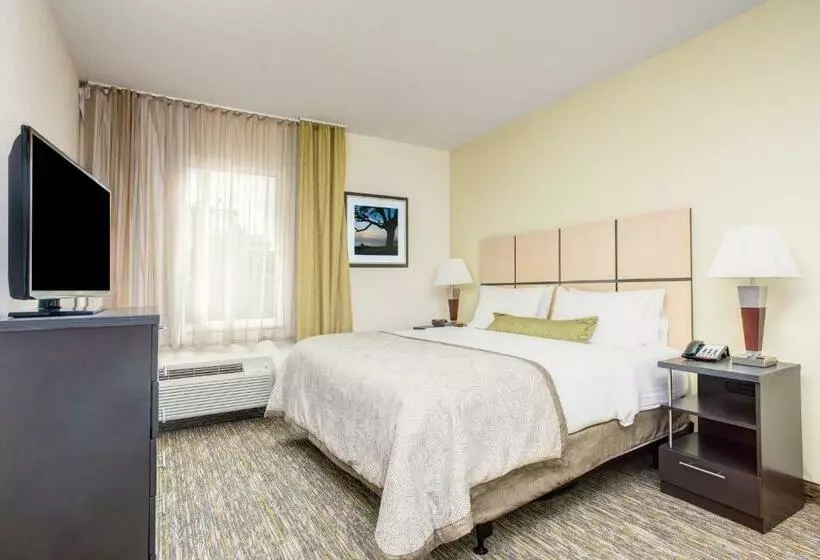 スイート, Candlewood Suites Cut Off   Galliano, An Ihg