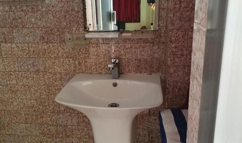 اتاق لوکس, Gandhara