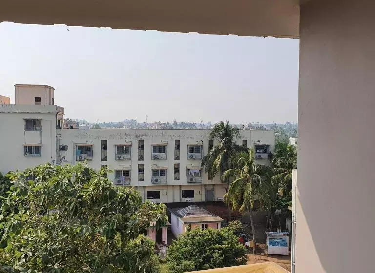 اتاق لوکس با چشم‌انداز دریا, Gandhara