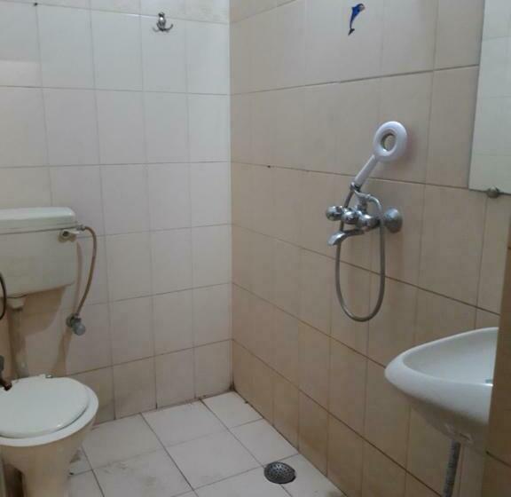 سرير فى غرفة مشتركه, Ganga Fuji Home