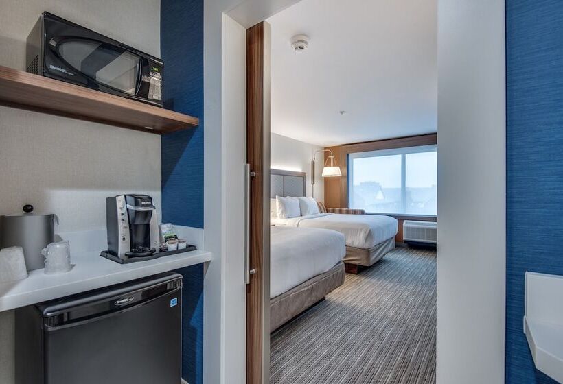Suite, Holiday Inn Express & Suites Dallas North   Addison, An Ihg