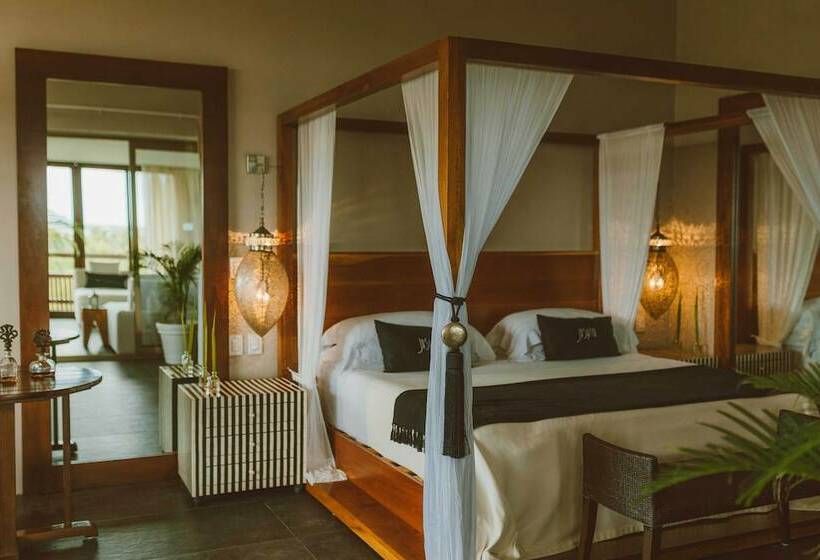 חדר פנטהאוז, Jashita