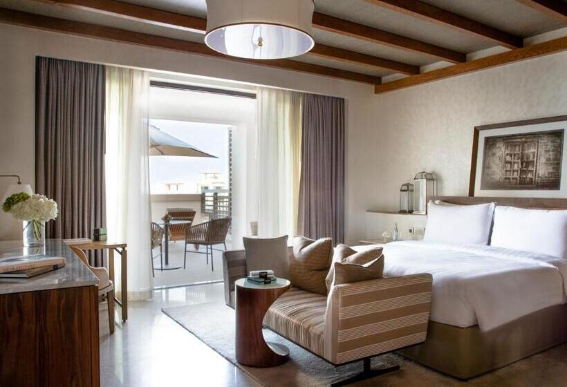 Номер Клуб Вид на Море, Jumeirah Al Naseem Dubai