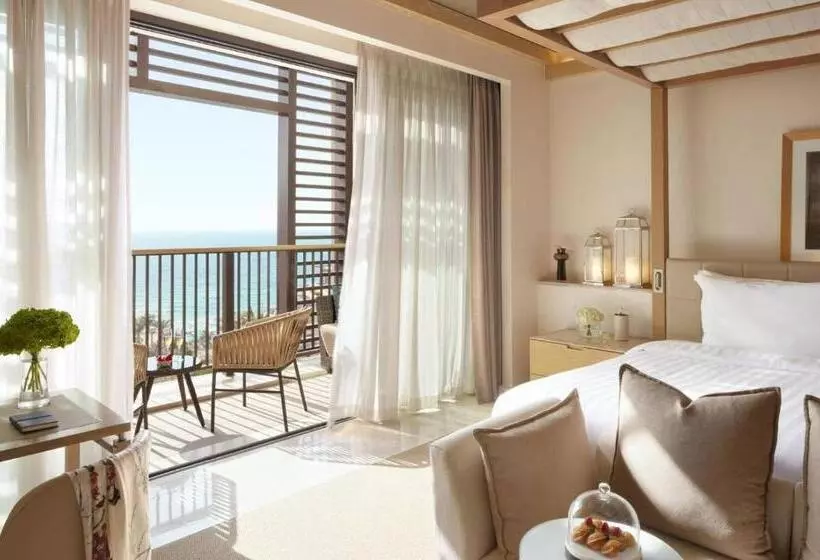 Deluxe Room Sea View